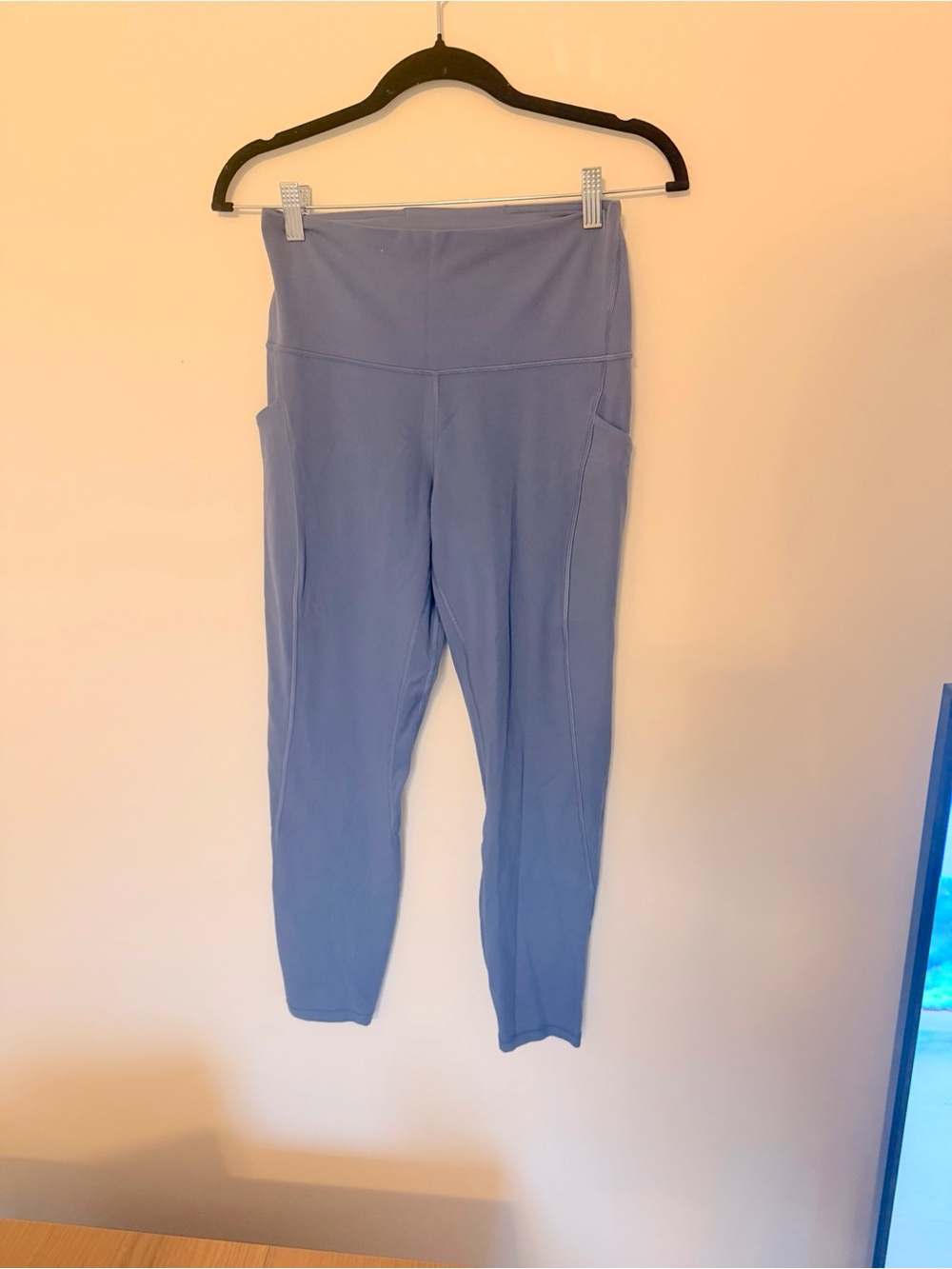 High-Waist Lululemon Leggings w Pockets in Dusty Blue